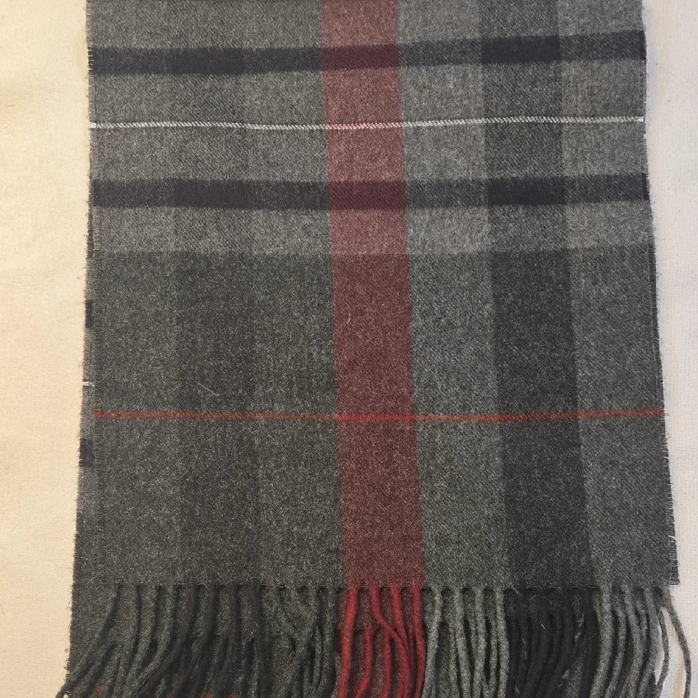 Essential Gray And Red Check Winter Scarf - Soft Cozy - Minimalist